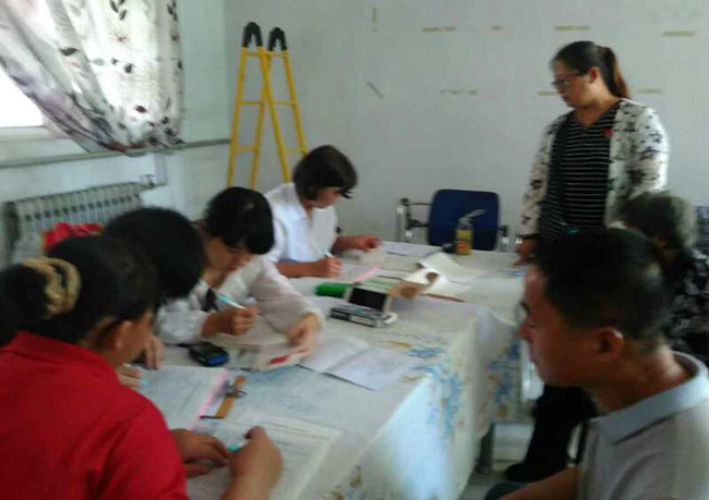惠民大姐家政服務(wù)員到魏集鎮(zhèn)曹家集村開展冬季保健知識。_副本.jpg
